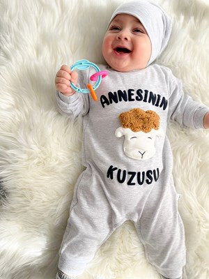 3-9 Ay Bebe Annesinin Kuzusu Yazılı Sevimli Tulum 