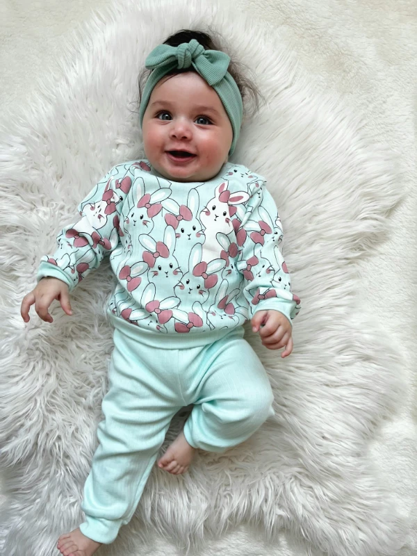 Süslü tavşan yeşil mevsimlik takım 