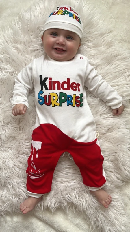 Kinder supriz yazılı bebe tulumu 