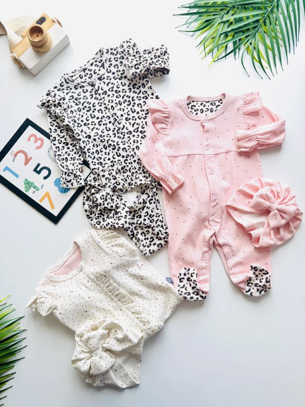 Leopar detaylı boneli soft 3 lü tulum seti