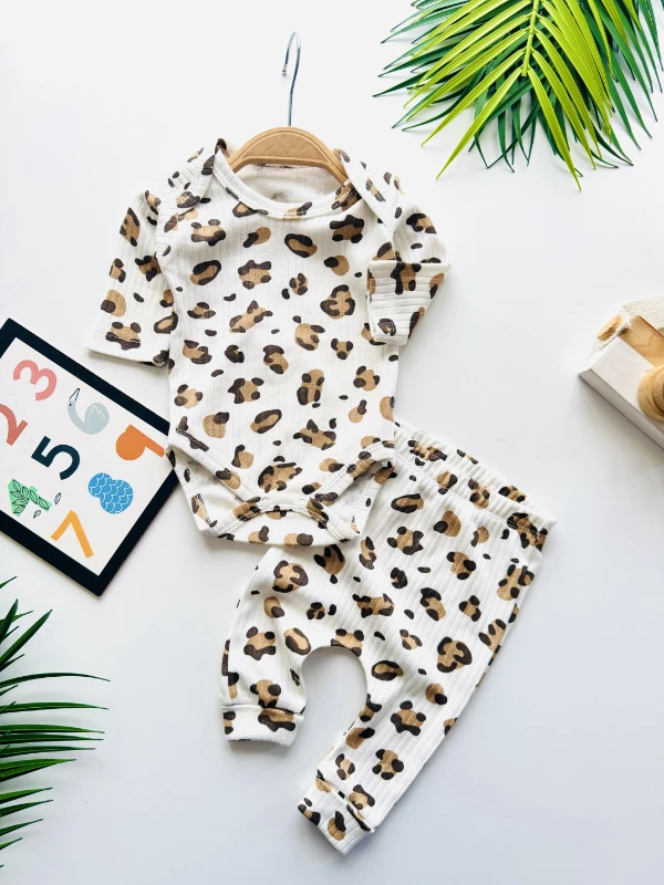 Leopar desenli alttan cıtcıtlı üst ve alt takımı
