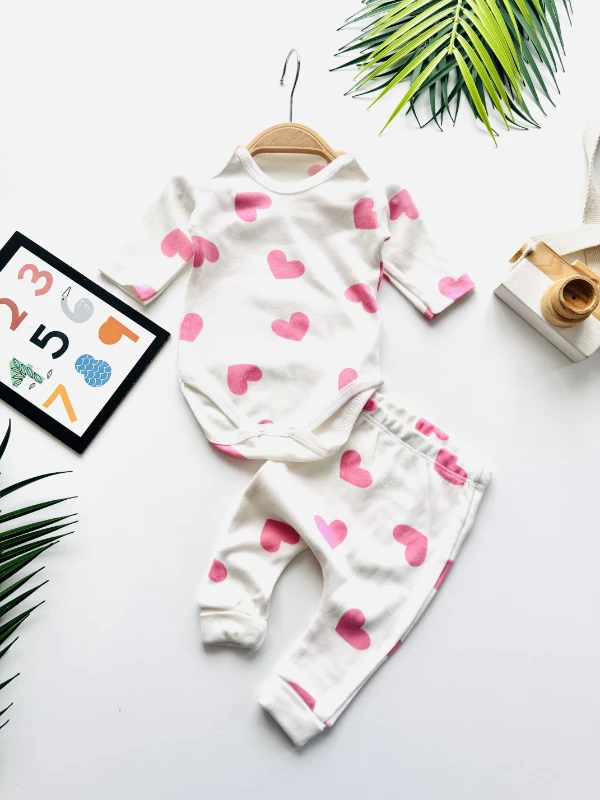 Pembe kalpler alttan cıtcıtlı body ve alt takımı