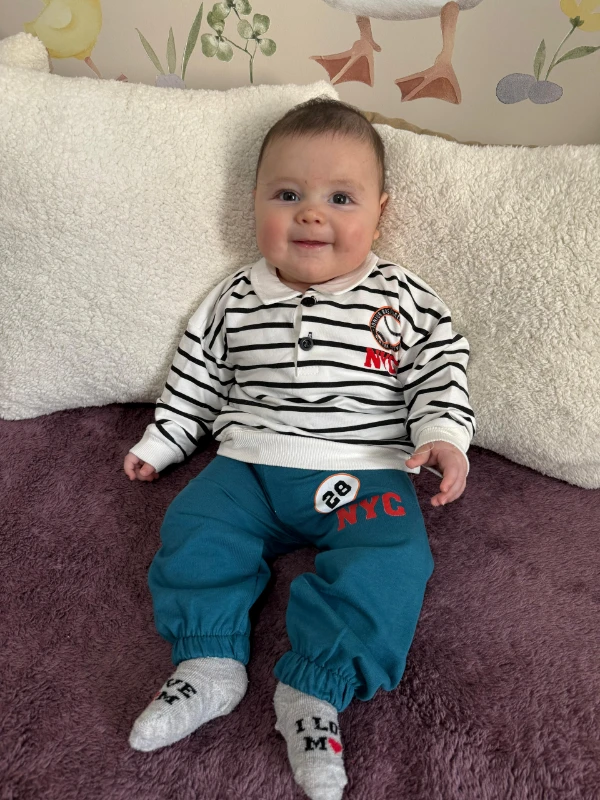 Polo yaka çizgili üst ve alt takımı 