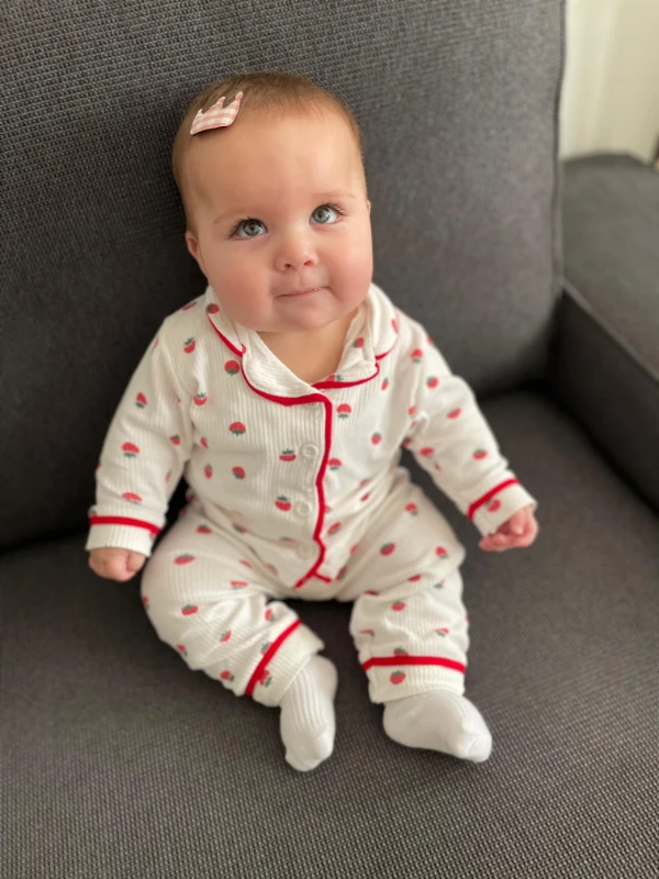 Çilek desenli pijama takımı